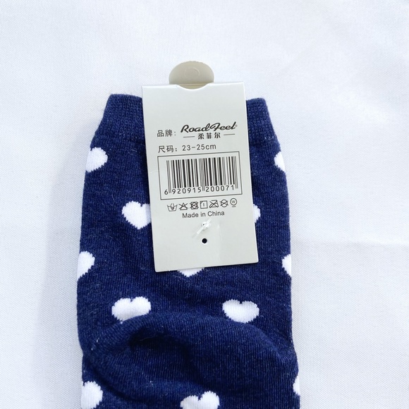 Snowman & Hearts Winter Holiday Multi-colored Cute Socks NWT - Picture 5 of 7